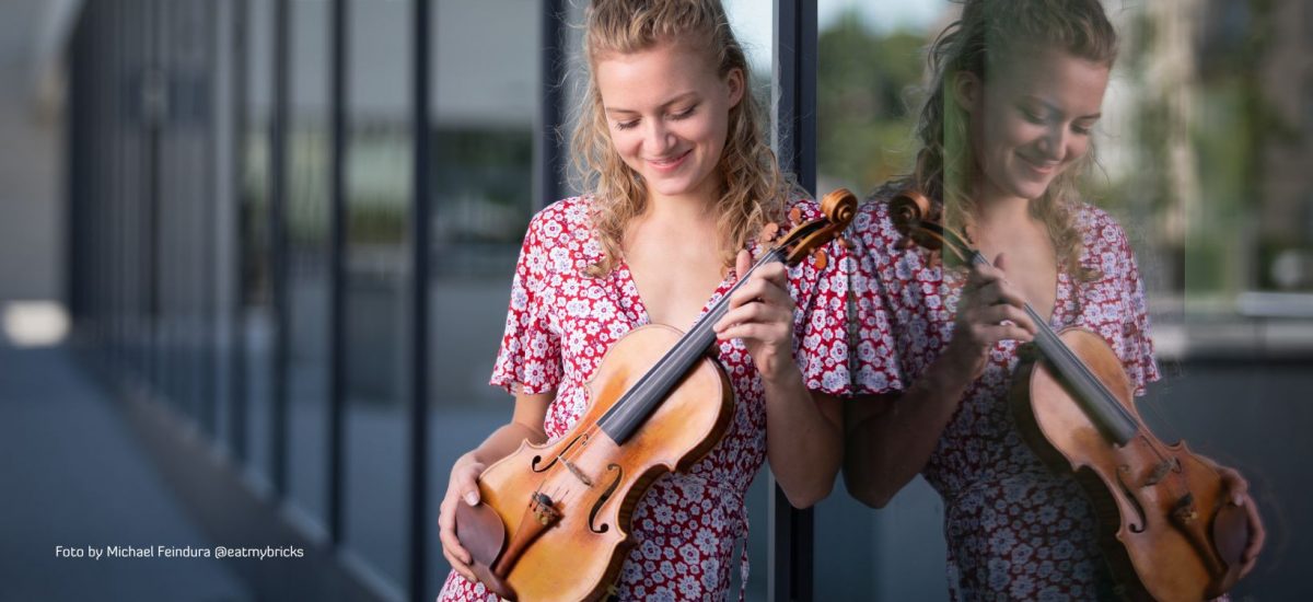 Samira Dietze hat ihre musikalische Laufbahn an der Musikschule Hoyerswerda begonnen. Heute spielt die Violinistin beim zweitgrößten Orchester Österreichs. Foto: Michael Feindura